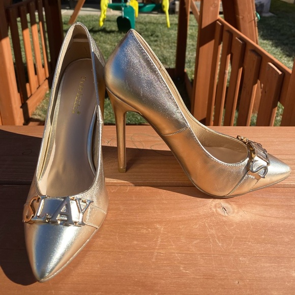 Gold Heels Shoedazzle - Picture 2 of 6